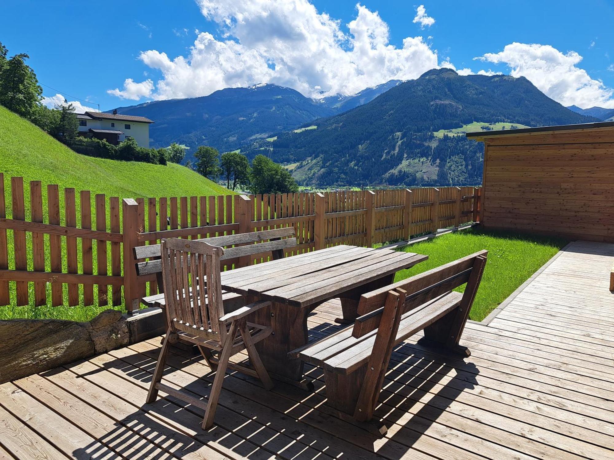 Apartment Wasserfall Im Zillertal Hart im Zillertal Bagian luar foto